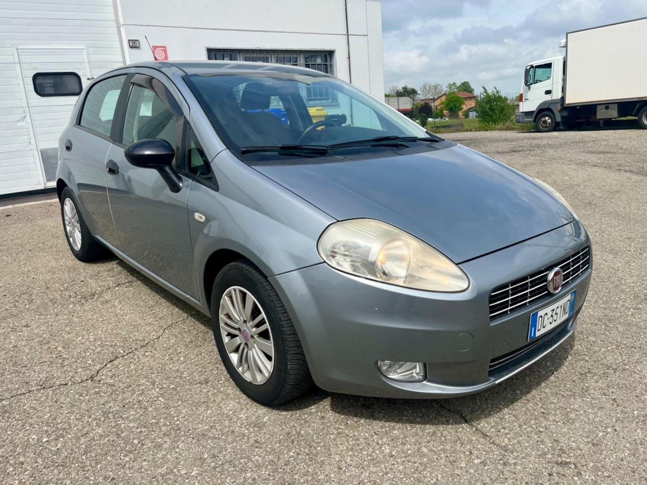 Fiat Grande Punto 1.4benz 2006 184.000km per neopatentati