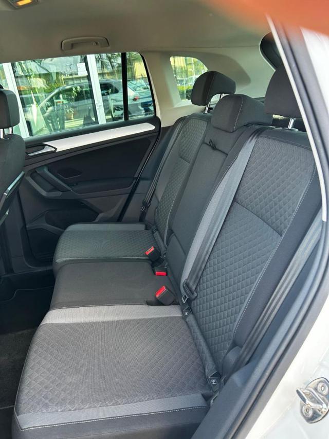 VOLKSWAGEN Tiguan 1.6 TDI SCR Sport BlueMotion Technology