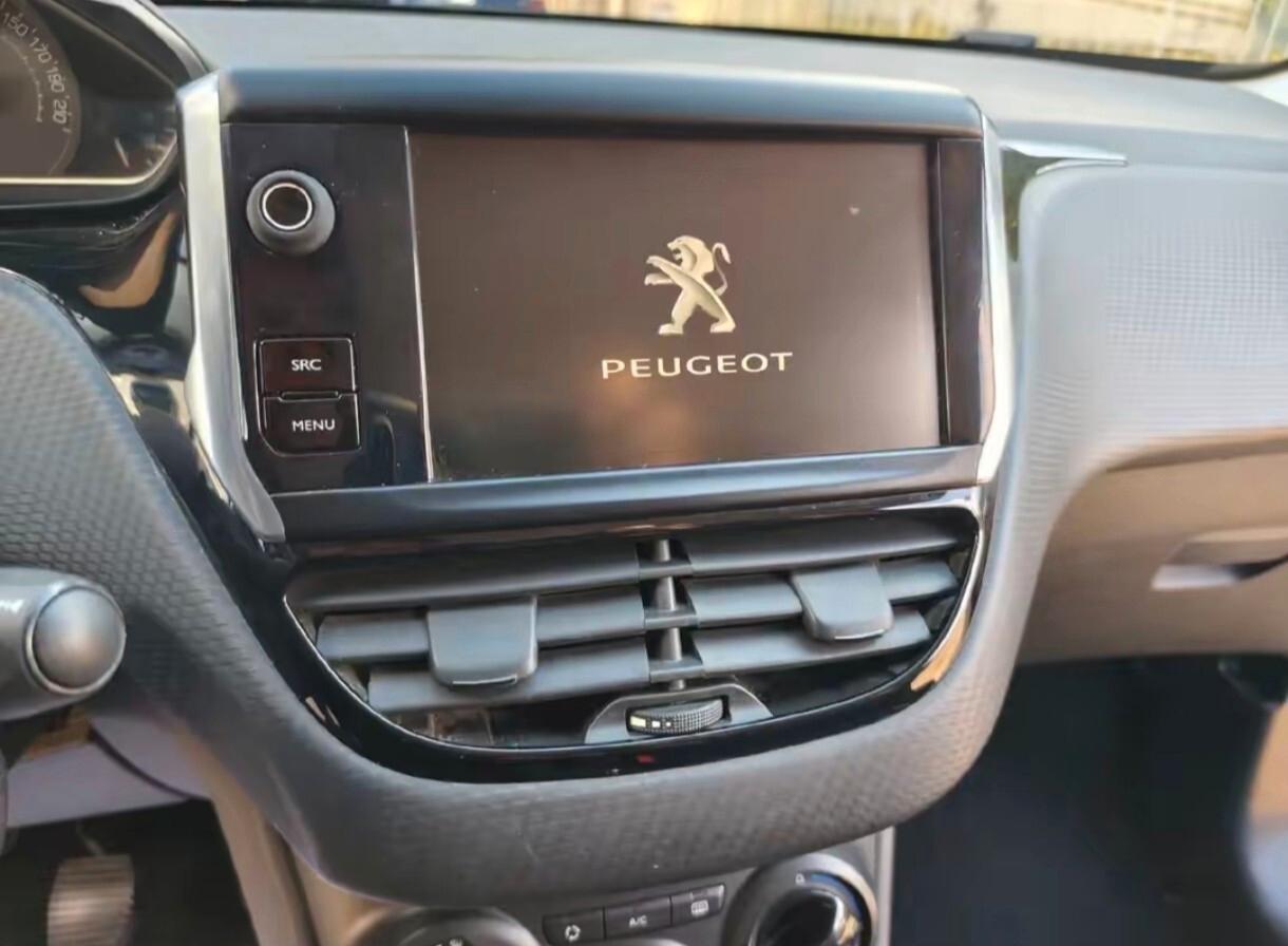Peugeot 2008 1.6 BlueHDi 100 CV Allure
