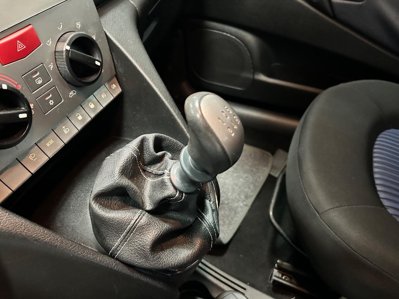 Lancia Y 1.2 gpl x neopatentati 2007