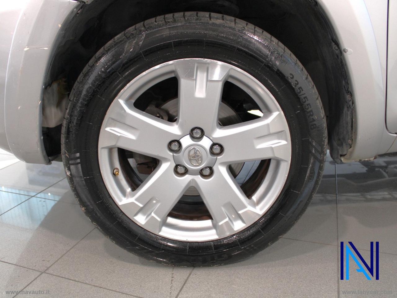 TOYOTA RAV4 2.2 D-4D 177 CV Luxury