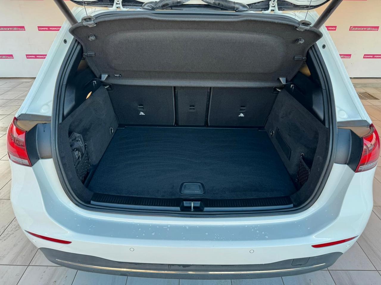 MERCEDES Classe B (W247) B 180 d Automatic ...