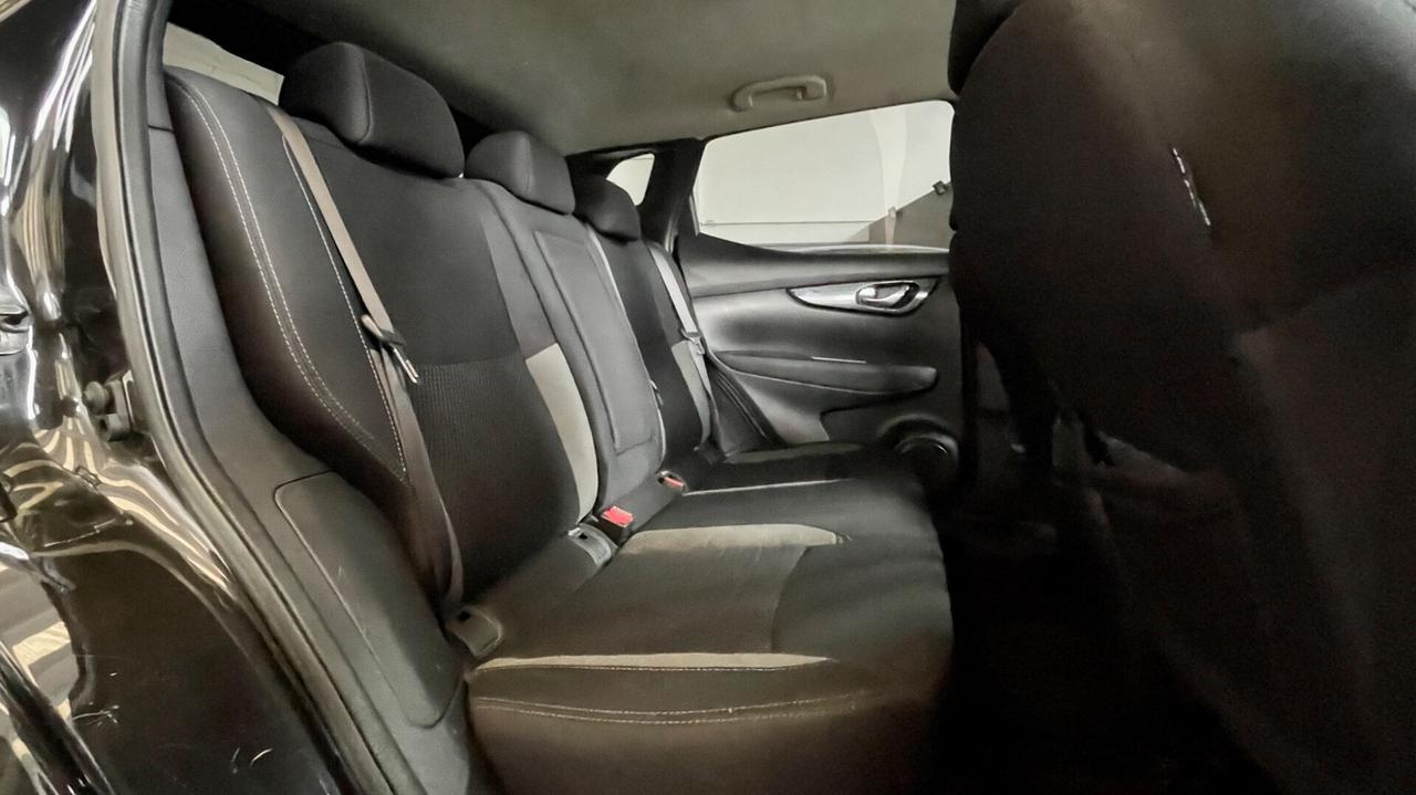 NISSAN QASHQAI 1.5 TEKNA 116CV - PACCHETTO LUCI, CAR PLAY, NEOPATENTATI
