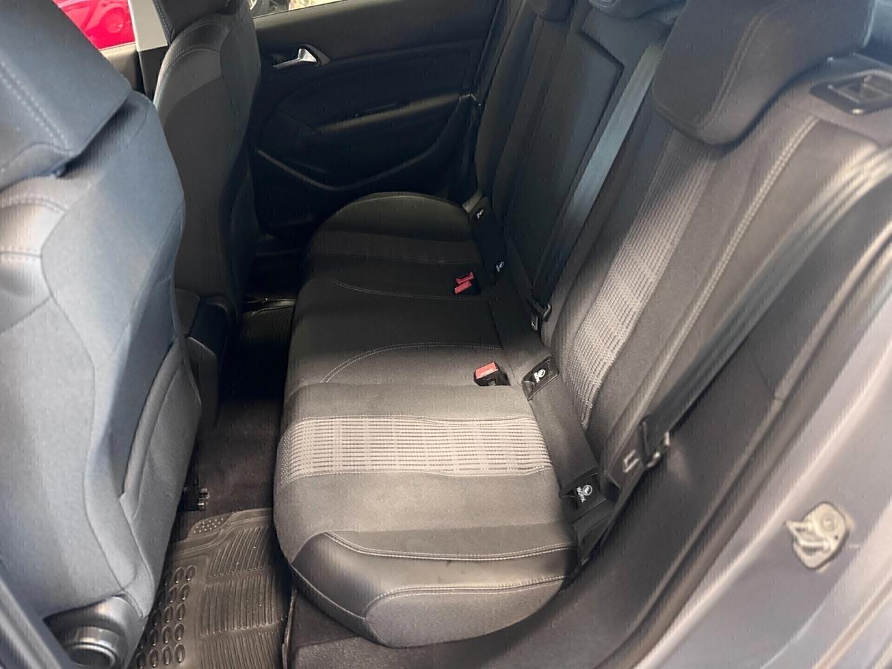 Peugeot 308 BlueHDi 120 S&S EAT6 Allure