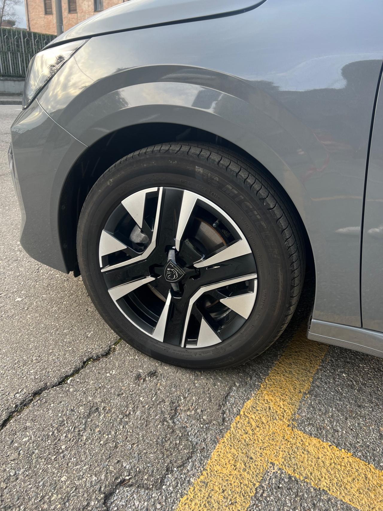 Peugeot 208 PureTech 100 Stop&Start 5 porte Allure