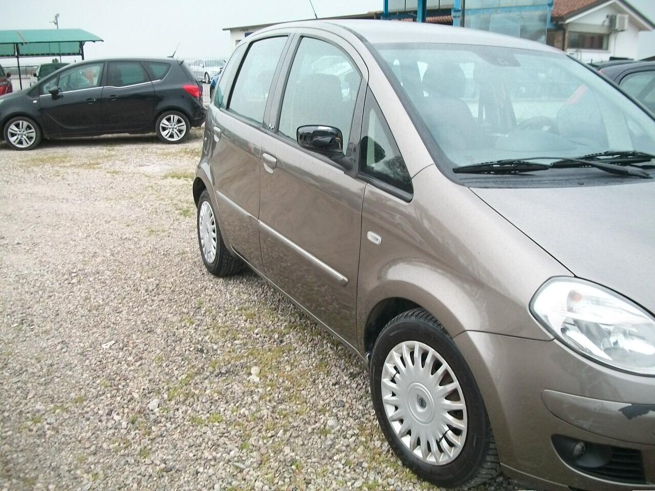 Lancia MUSA 1.3 Multijet 16V 90 CV Oro SI NEOPATENTATI GARANZIA UN ANNO SOSTITUITO MOTORE ATUALMENTE KM 87500 EURO 04 CC 1248 MULTIGET