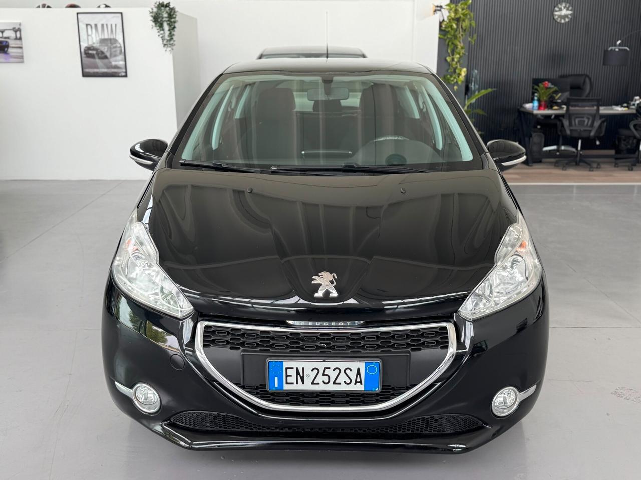 Peugeot 208 1.2 VTi 82 CV 5 porte Allure