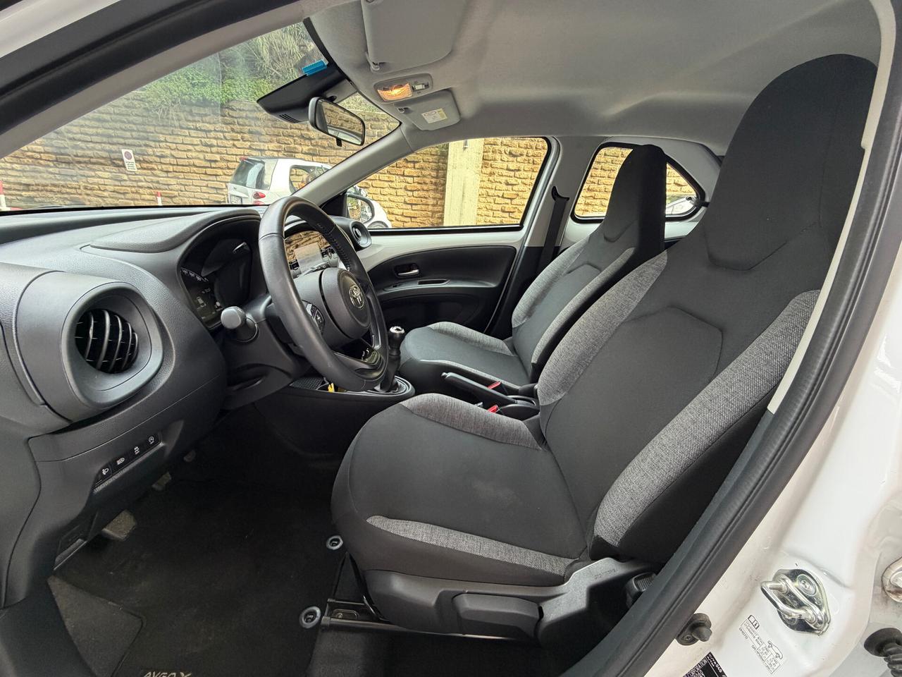 Toyota Aygo X 1.0 VVT-i 72 CV 5 porte Active - Uniproprietario