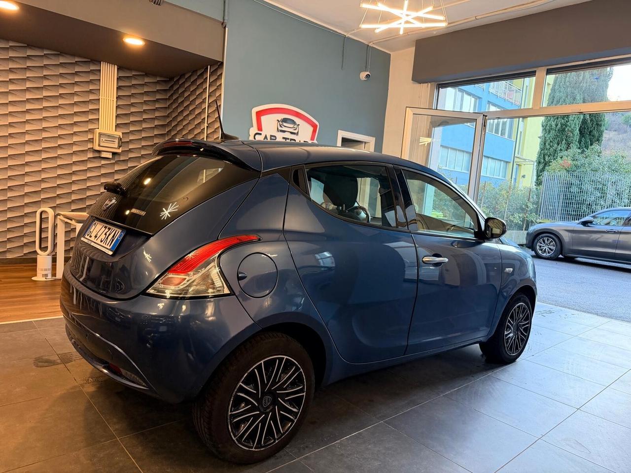 Lancia Ypsilon 1.0 FireFly 5 porte S&S Hybrid Gold 2022