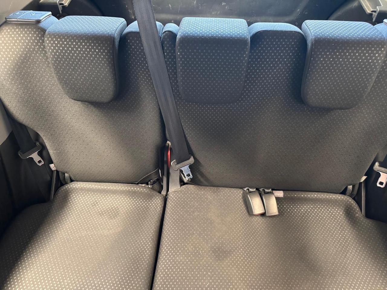Toyota Yaris benzina adatta neopatentati
