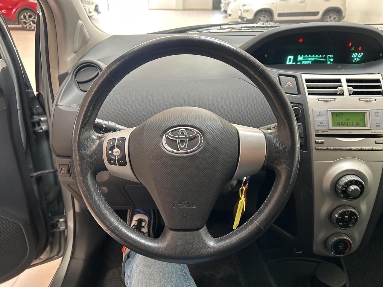 Toyota Yaris 5p 1.0 Sol