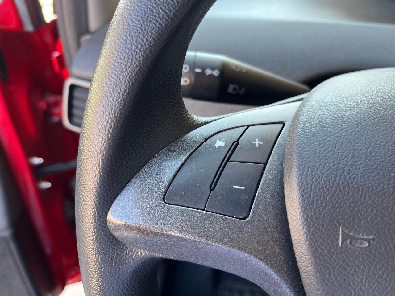 Lancia Ypsilon 1.0 Hybrid 5 porte 70cv -gz749ve-