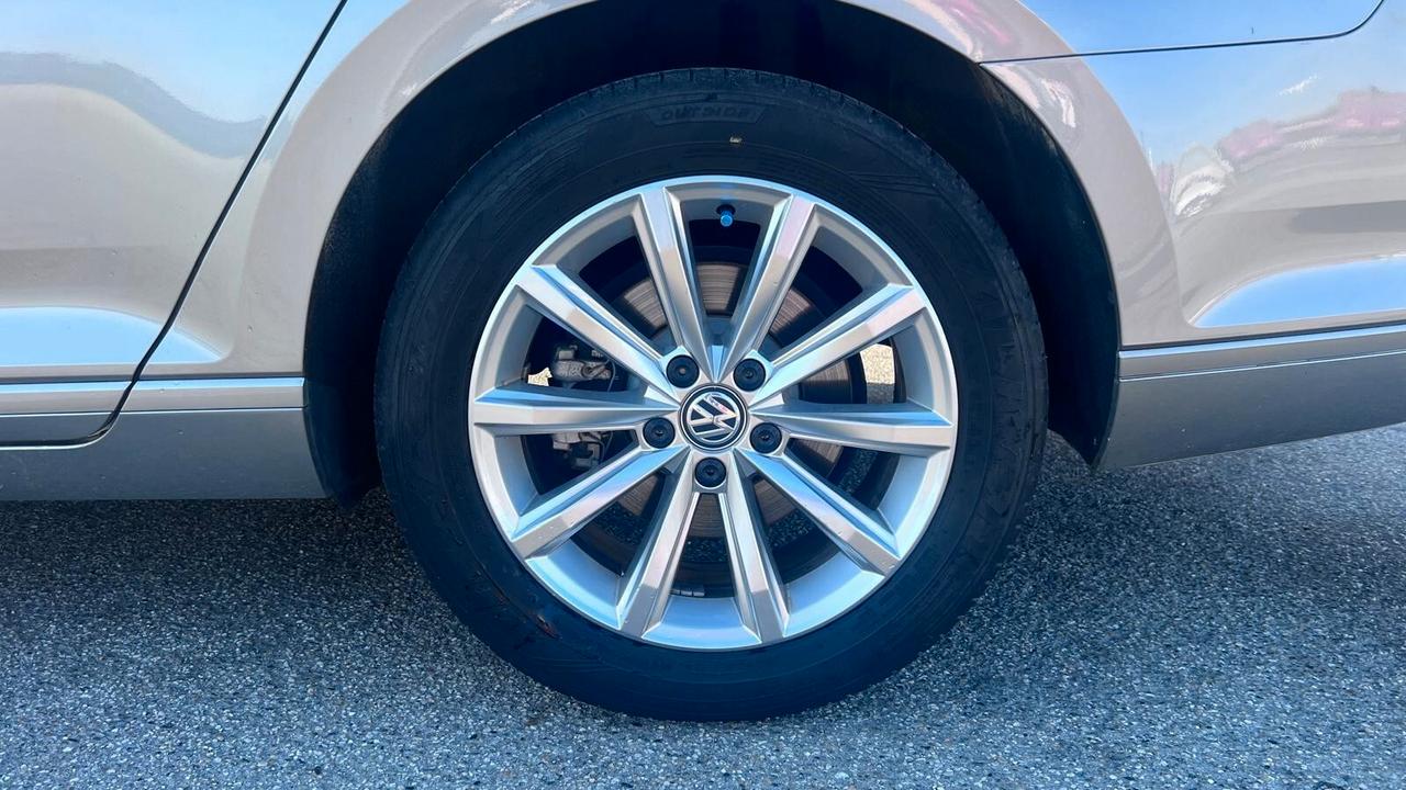 Volkswagen Passat 2.0 TDI Highline BlueMotion Technology