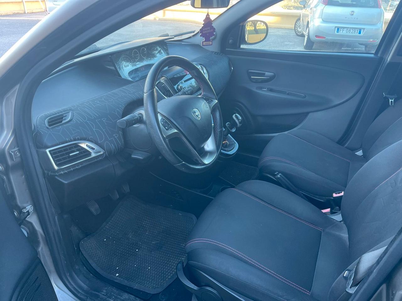 Lancia Ypsilon 1.2 69 CV 5 porte GPL Ecochic Elefantino