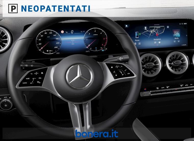 Mercedes GLA 180 180 D Progressive Advanced Plus 8G-DCT