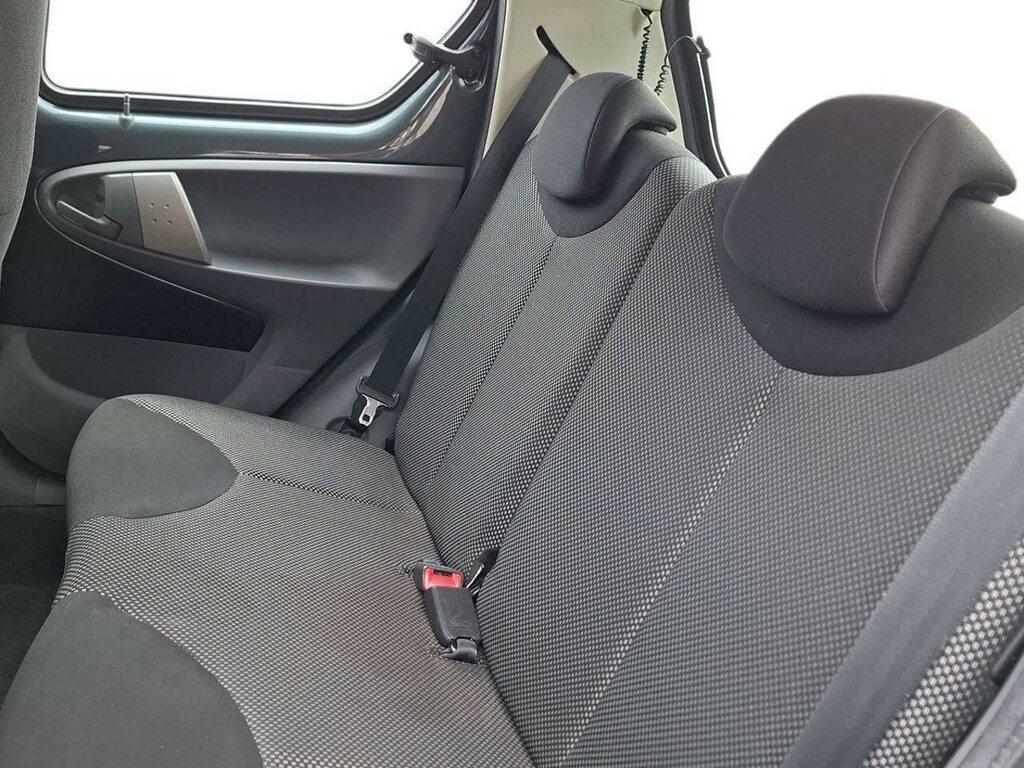 Toyota Aygo 5 Porte 1.0 VVT-i Sol