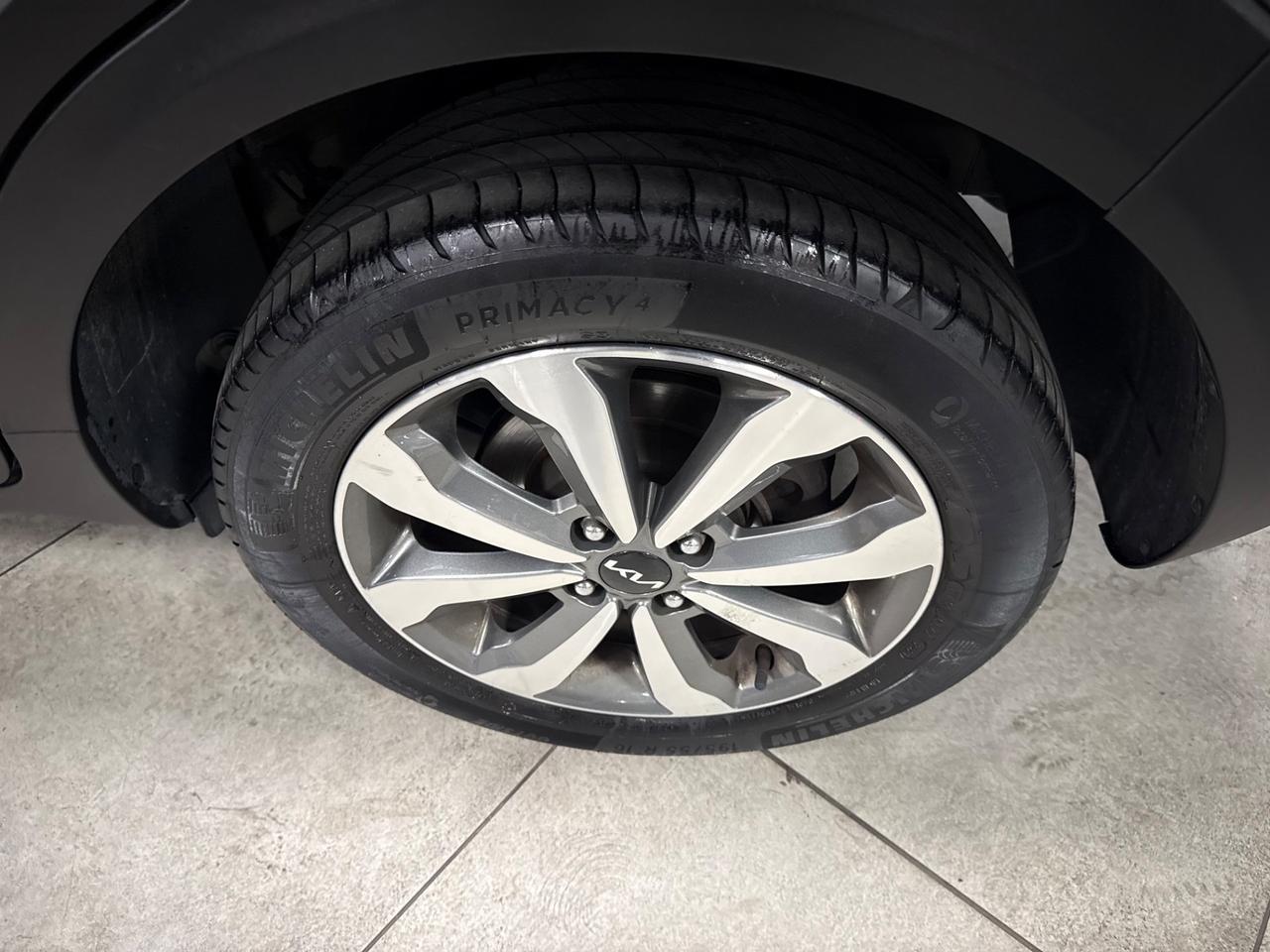 Kia Stonic 1.0 T-GDi 100 CV MHEV iMT GT Line