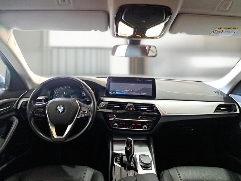 BMW 518 48V BUSINESS TOURING AUTO 5 PORTE STATION WAGON