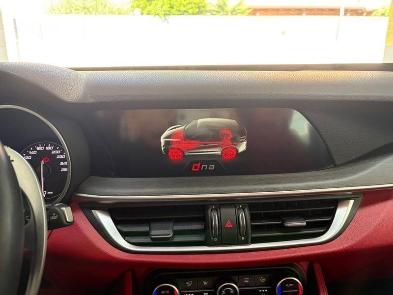 Alfa Romeo Stelvio 2.0 Turbo Benzina 280CV AT8 Q4 Executive