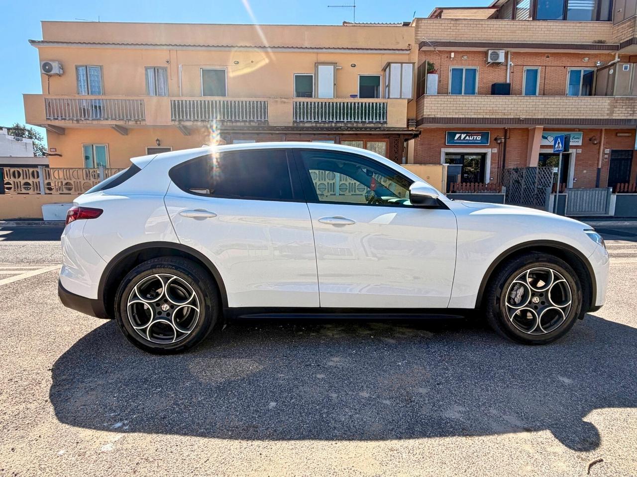Alfa Romeo Stelvio 2.2 Turbodiesel 160 CV AT8 RWD Sport-Tech