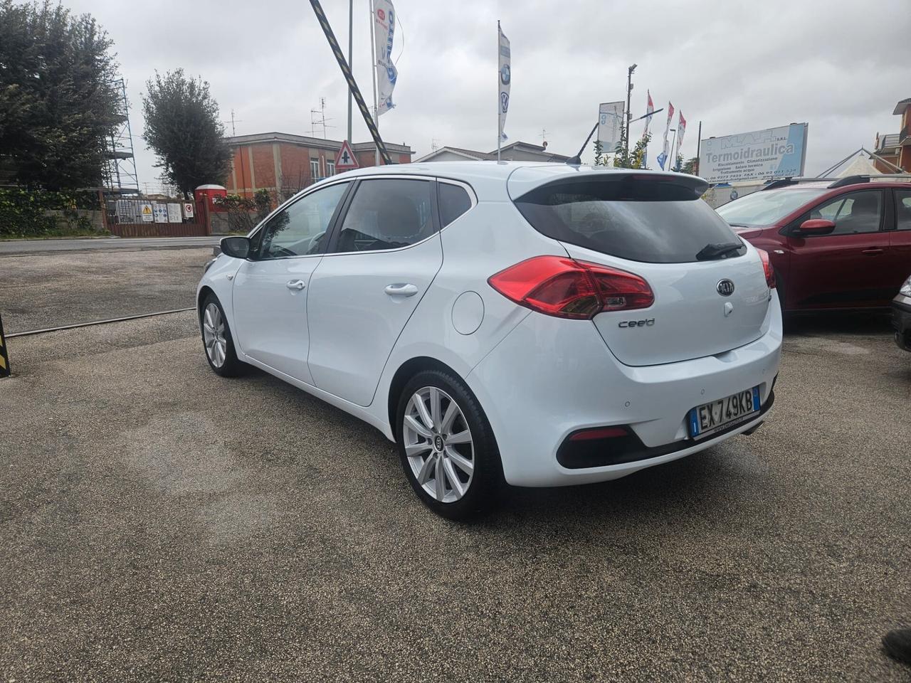 Kia Ceed cee'd 1.4 CRDi 5 porte Cool