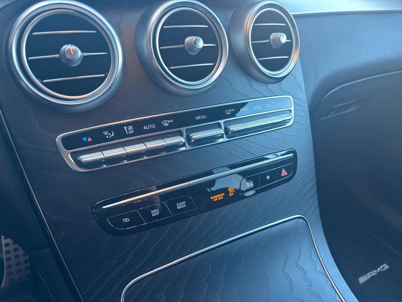 MERCEDES-BENZ GLC 220D 4MATIC PREMIUM NAVI-LED