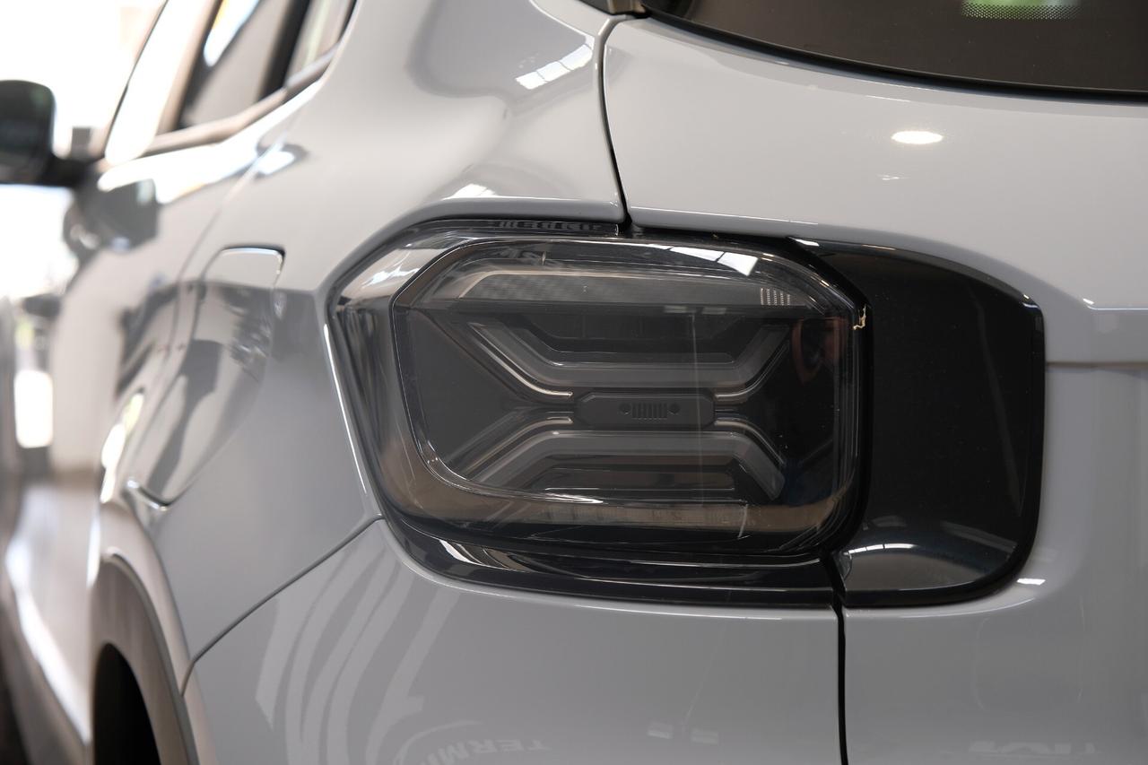 Jeep Avenger 1.2 110 CV MHEV Summit+LED AMBIENT