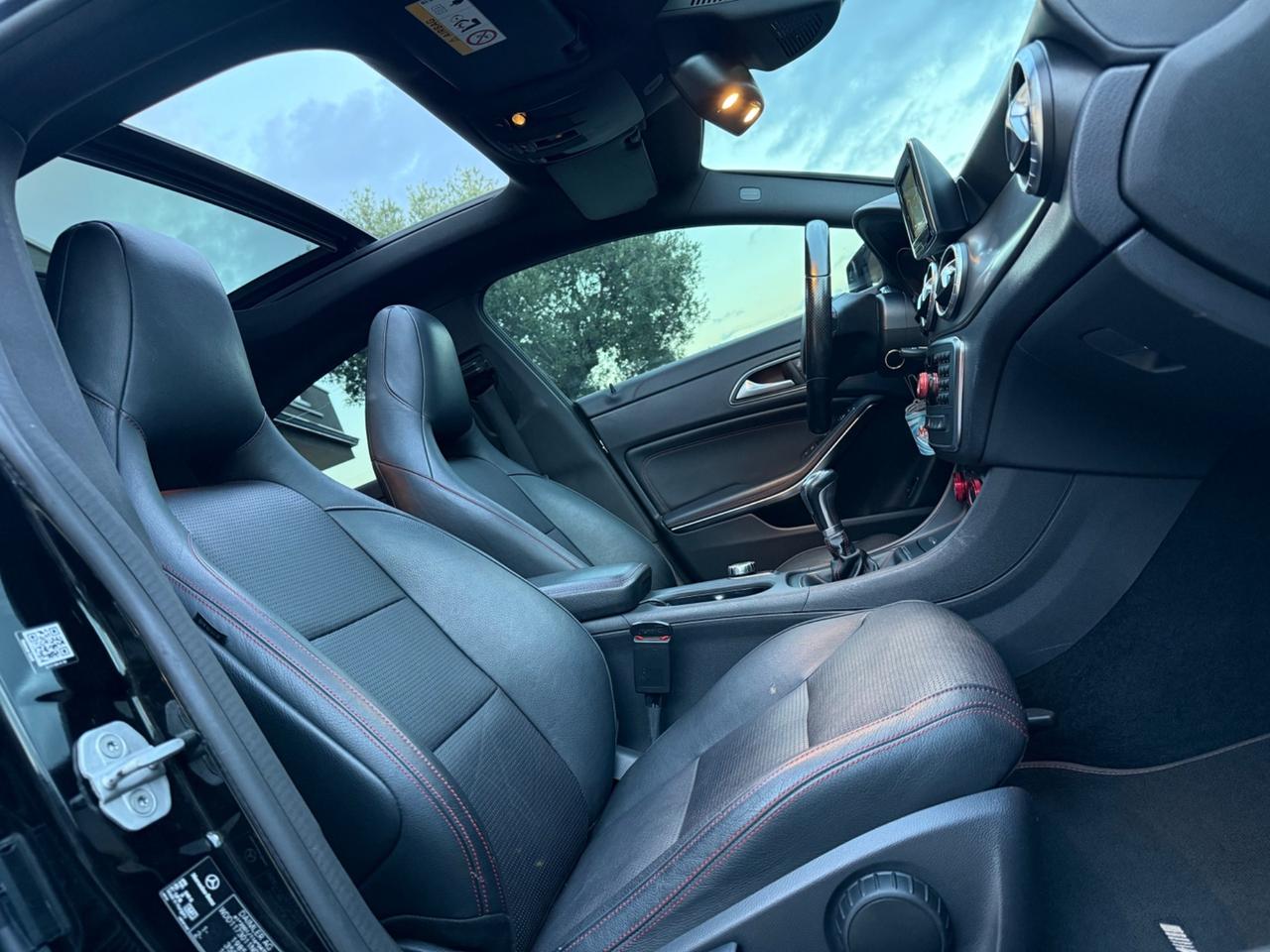 Mercedes CLA 200D Premium Amg Tetto Apribile Total Black