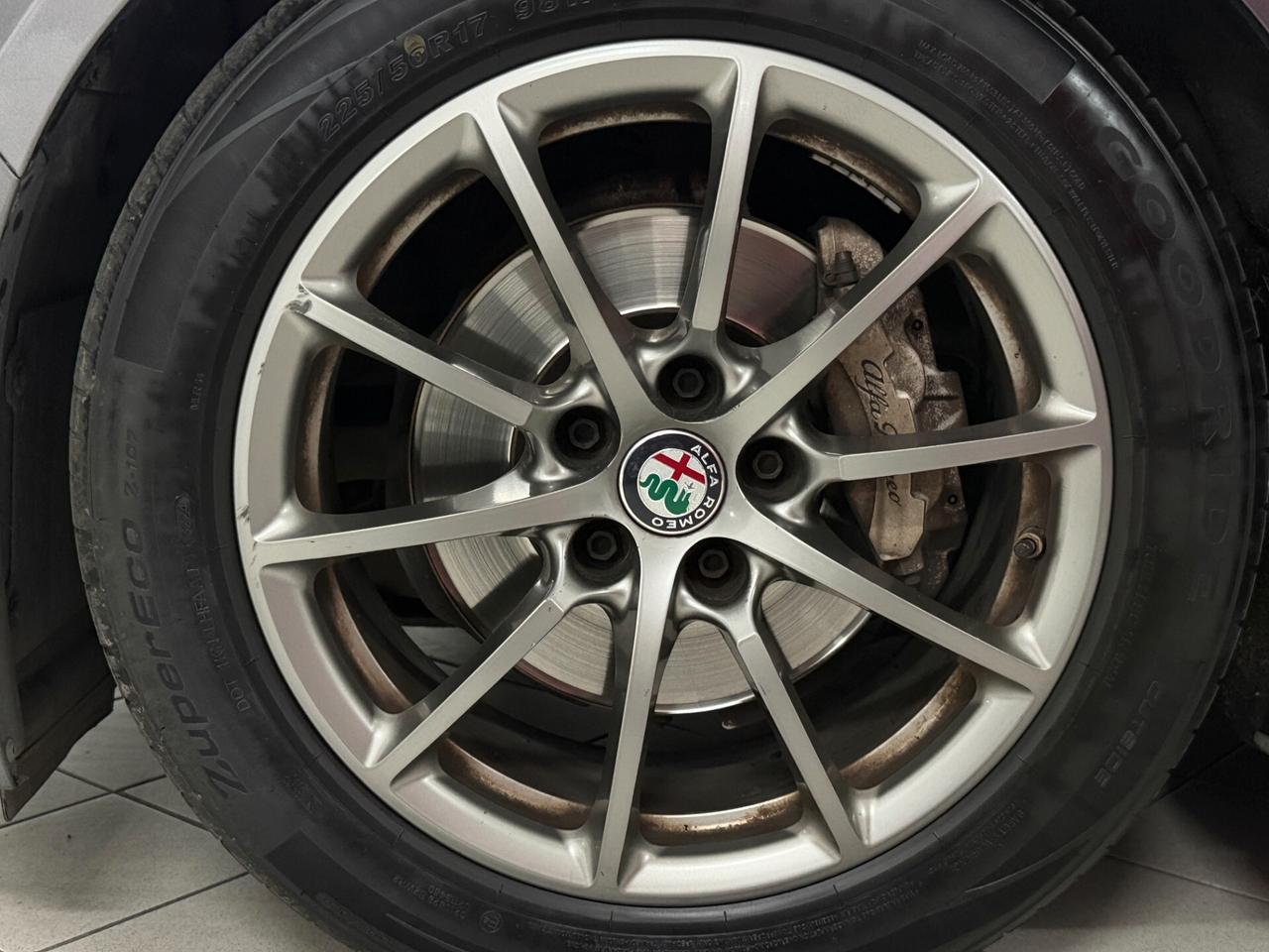Alfa Romeo Giulia 2.2 TD 150 CV BUSINESS NAVI DISTRIBUZIONE ESEGUITA