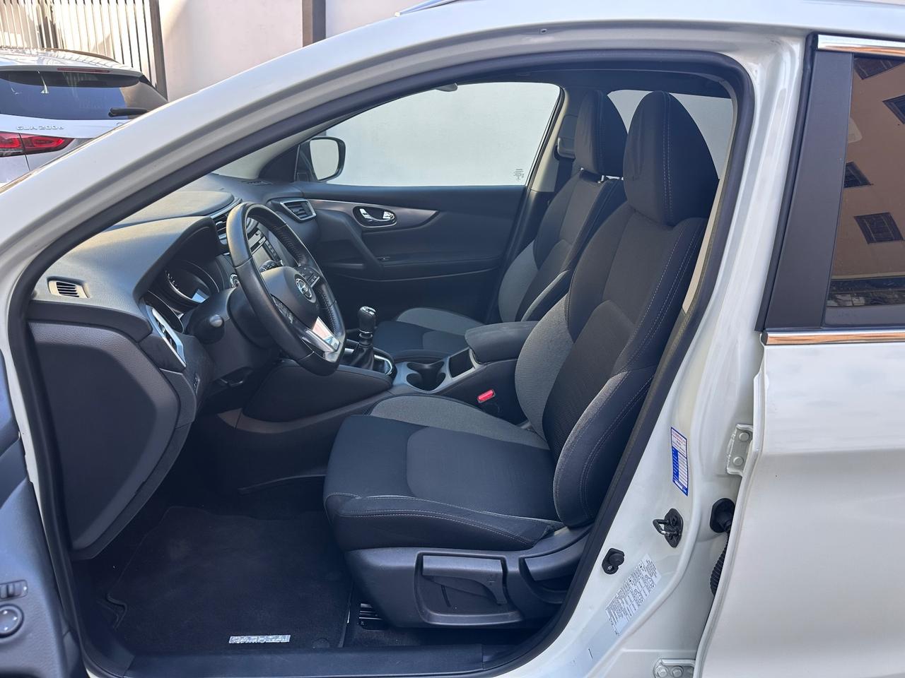 Nissan Qashqai 1.5 dCi connecta 110cv FULL OPTIONAL