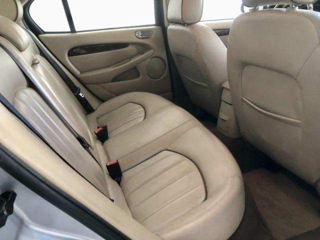 JAGUAR X-Type 2.2D cat Executive