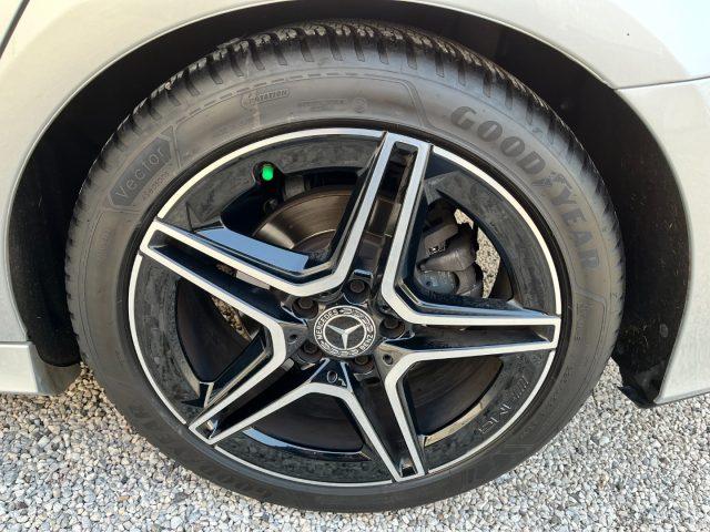 MERCEDES-BENZ A 200 Automatic Premium AMG Sedan