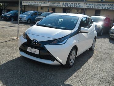 Toyota Aygo 1.0 VVT-i 69 CV 5 porte x-play automtica