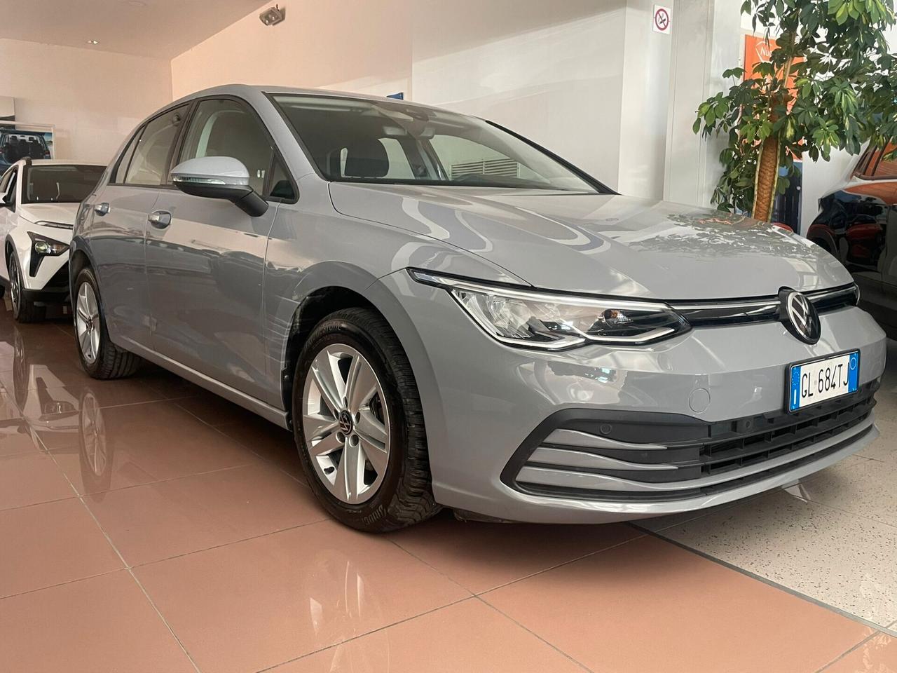 VOLKSWAGEN GOLF 8 LIFE 2.0 TDI