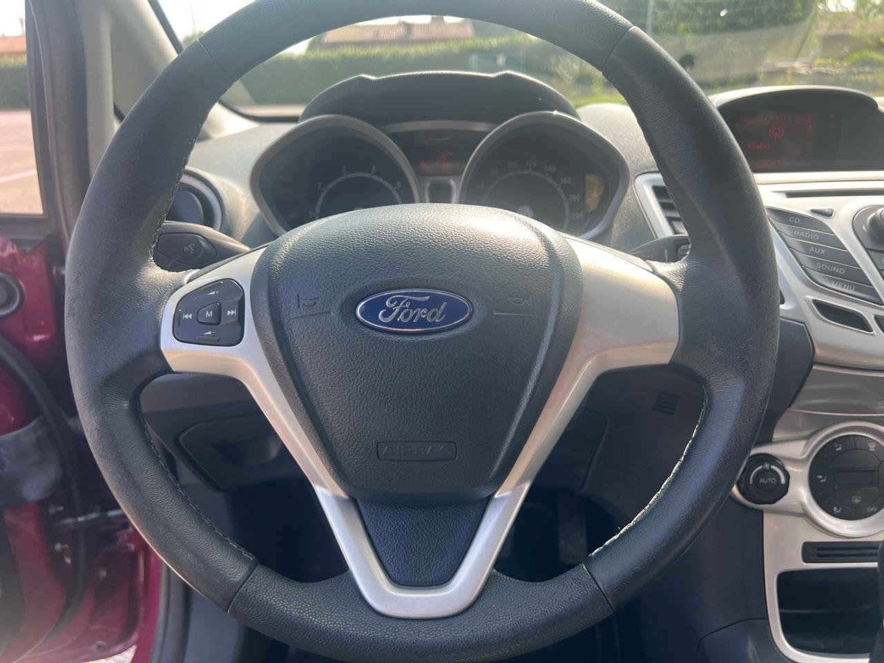 Ford Fiesta 1.2 Titanium OK NEOPATENTATI