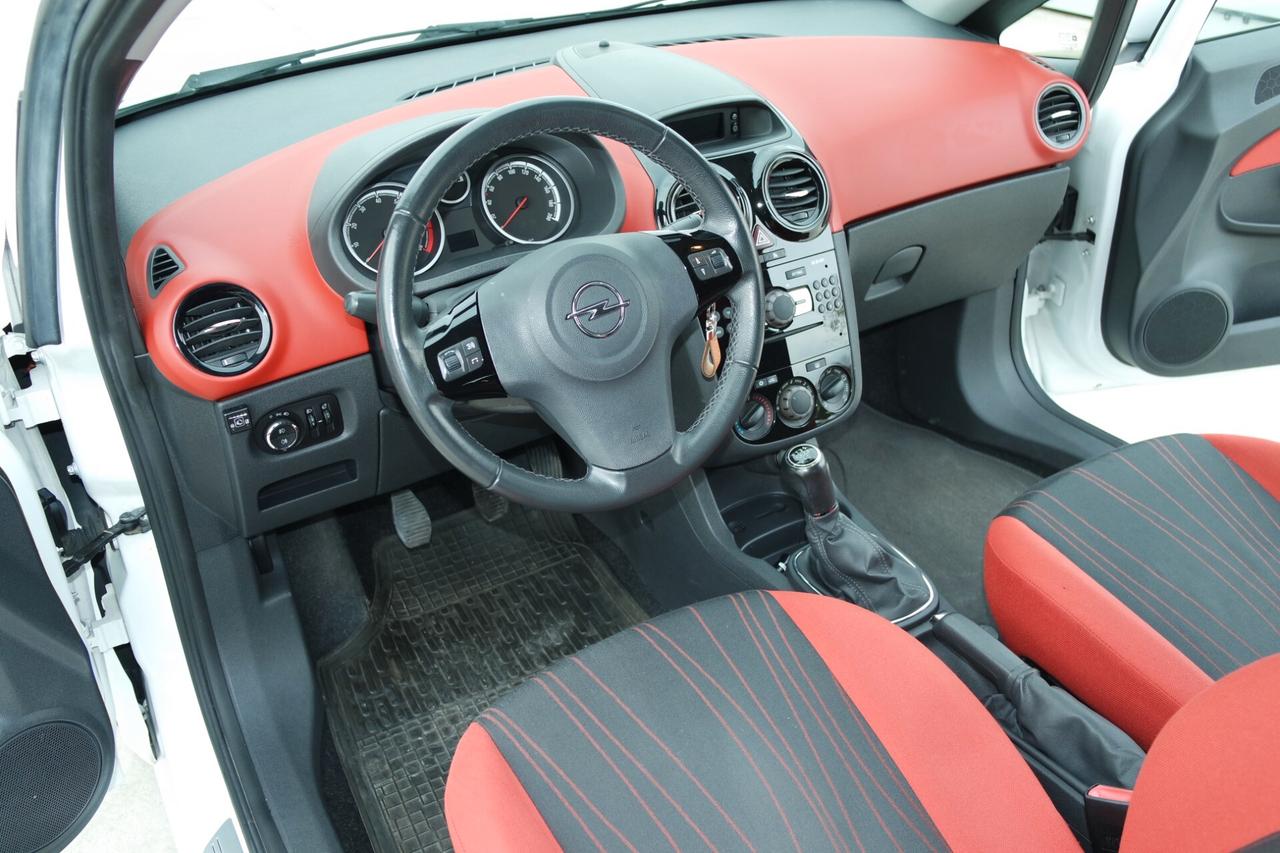 Opel Corsa 1.2 80CV 3 porte GPL-TECH Edition