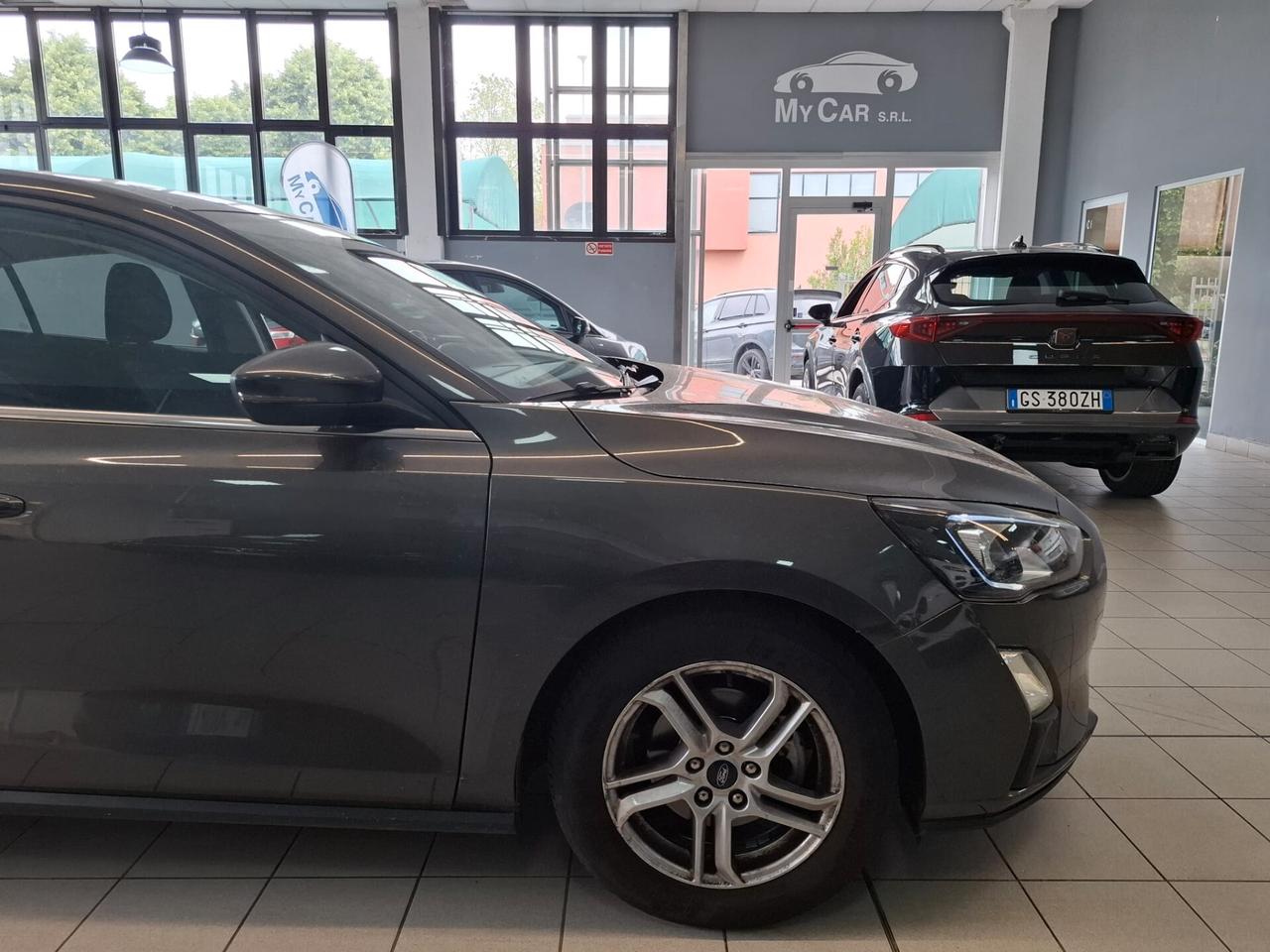 Ford Focus Berlina Titaniuma Benzina Manuale