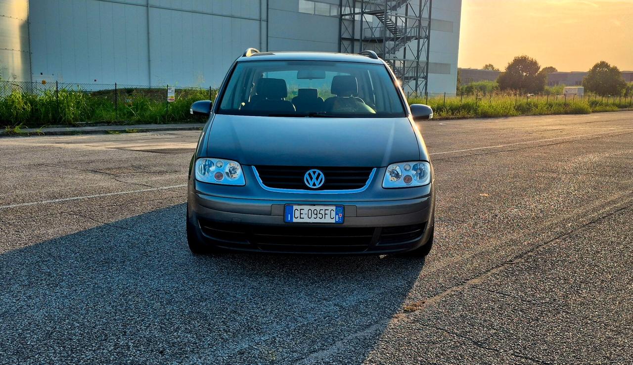 Volkswagen Touran 1.6 16V 6 MARCE 7 POSTI