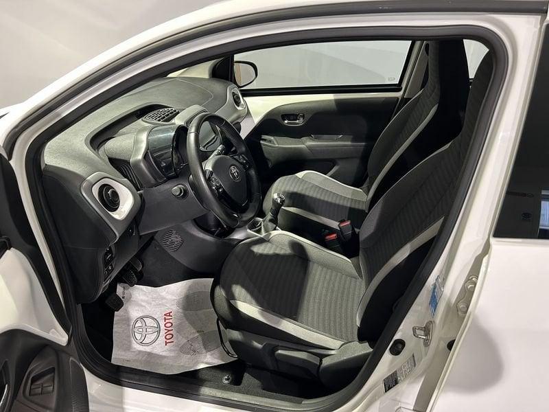 Toyota Aygo Aygo Connect 1.0 VVT-i 72 CV 5 porte x-play