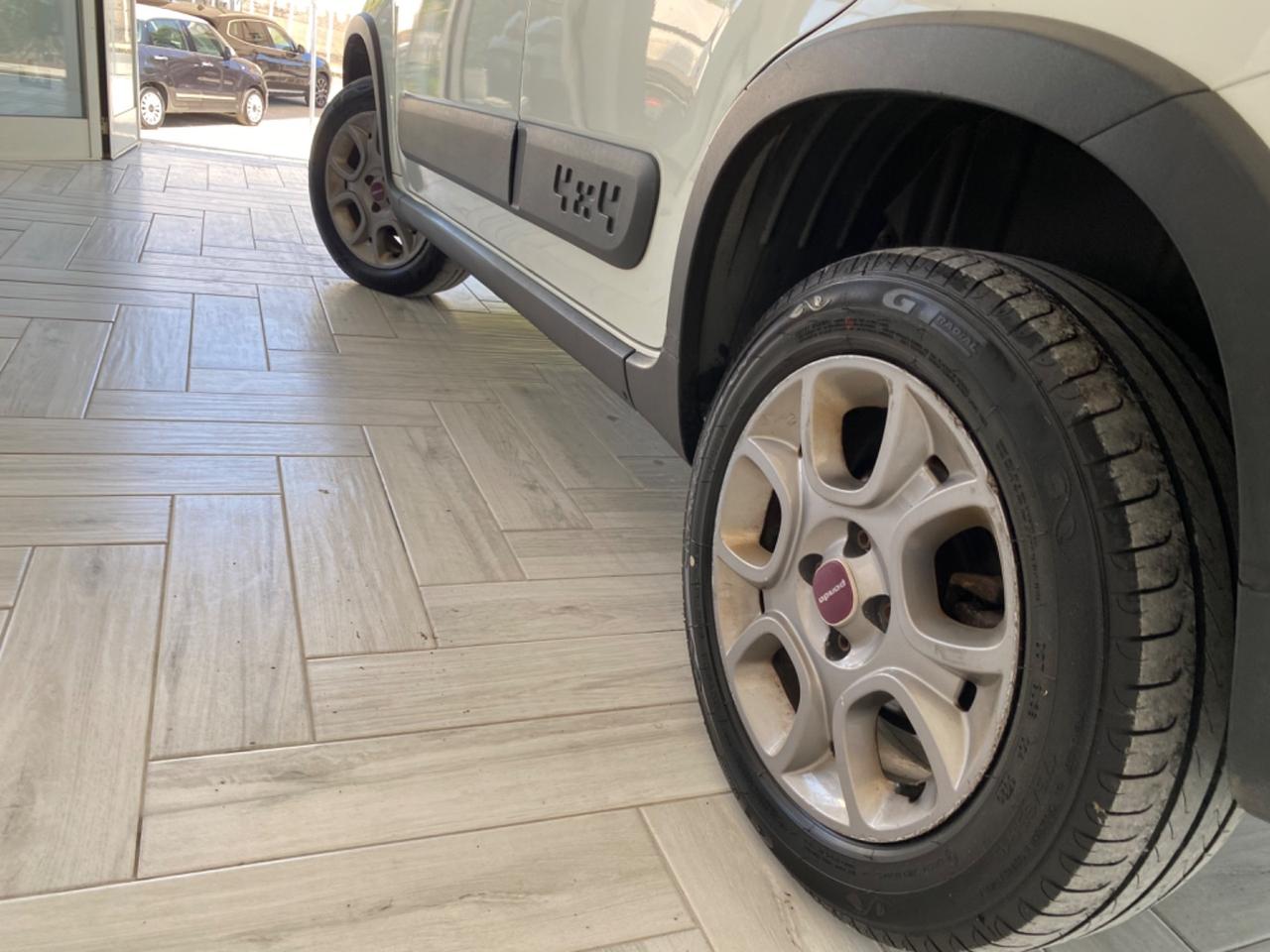 Fiat Panda 1.3 MJT 75cv S&S 4x4 LOUNGE ELD2014