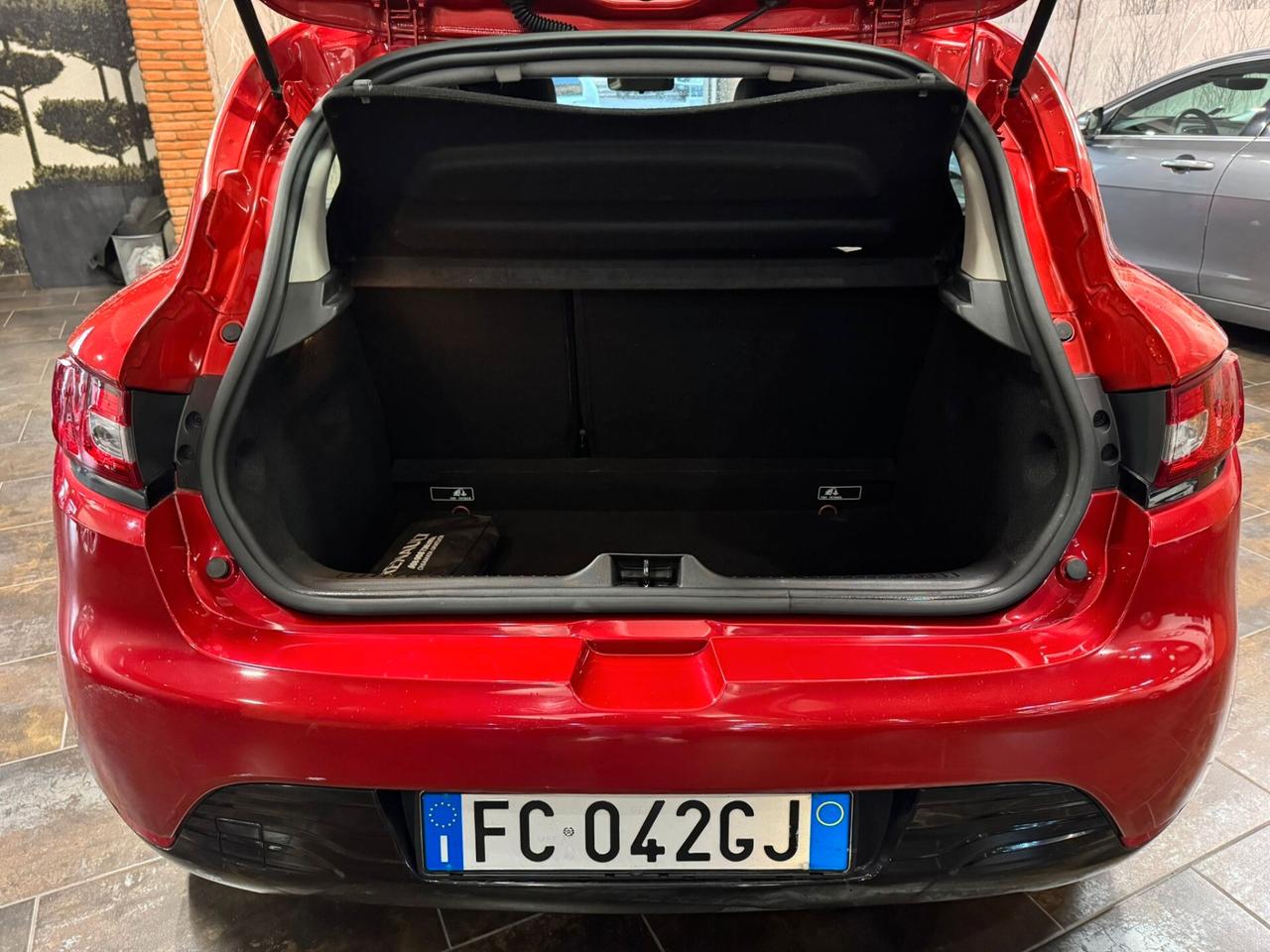 Renault Clio 1.2 75 CV 5 porte Duel