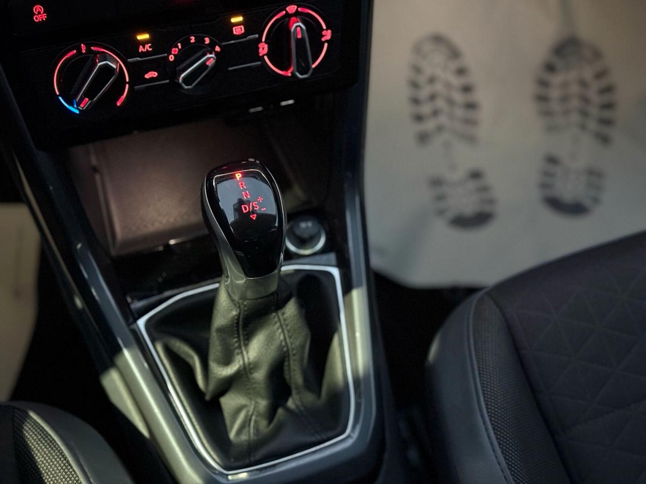 T-Cross 1.0 TSI 110 CV DSG Advanced Full Led - Cockpit