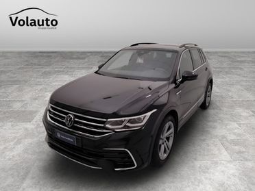 VOLKSWAGEN Tiguan II 2021 - Tiguan 1.5 tsi R-Line 150cv dsg