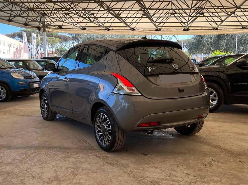 LANCIA Ypsilon III 2021 - Ypsilon 1.0 firefly hybrid Gold Plus s&s 70cv 5p.ti