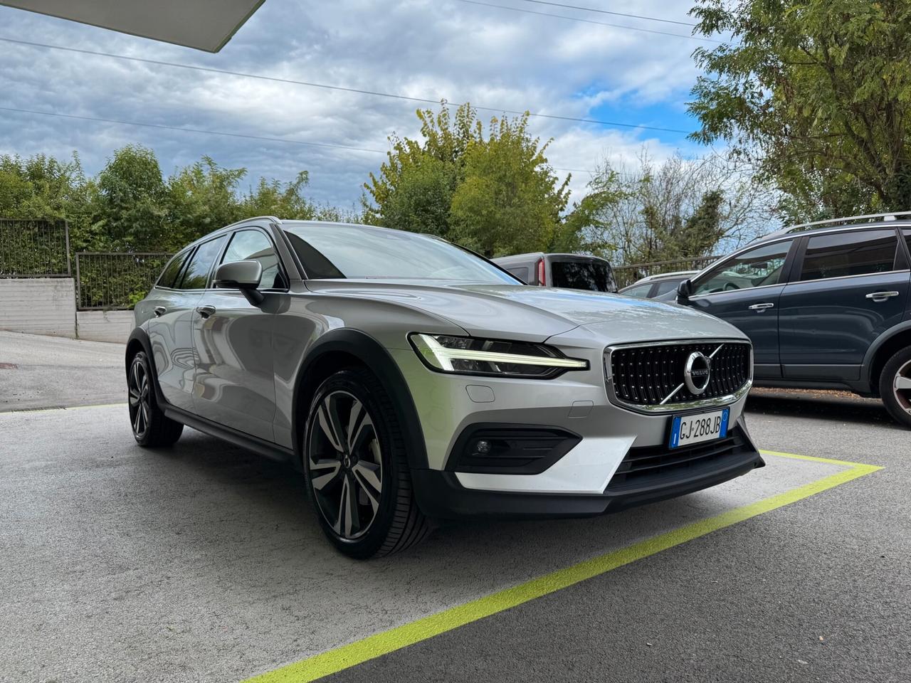 Volvo V60 CC 2.0b4 AWD GEARTRONIC GARANZIA 24 MESI