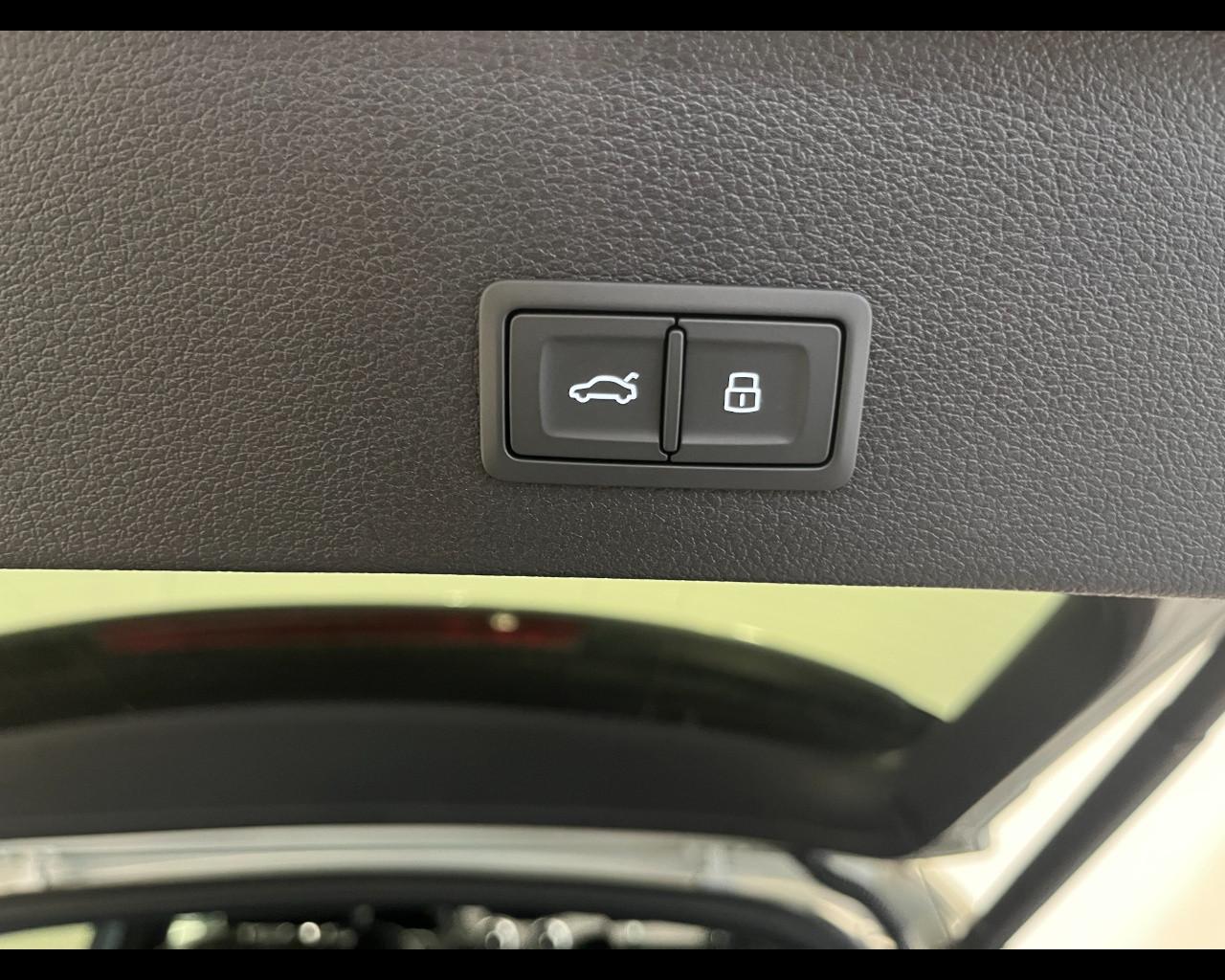 AUDI Q2 35 TDI S-TRONIC IDENTITY BLACK