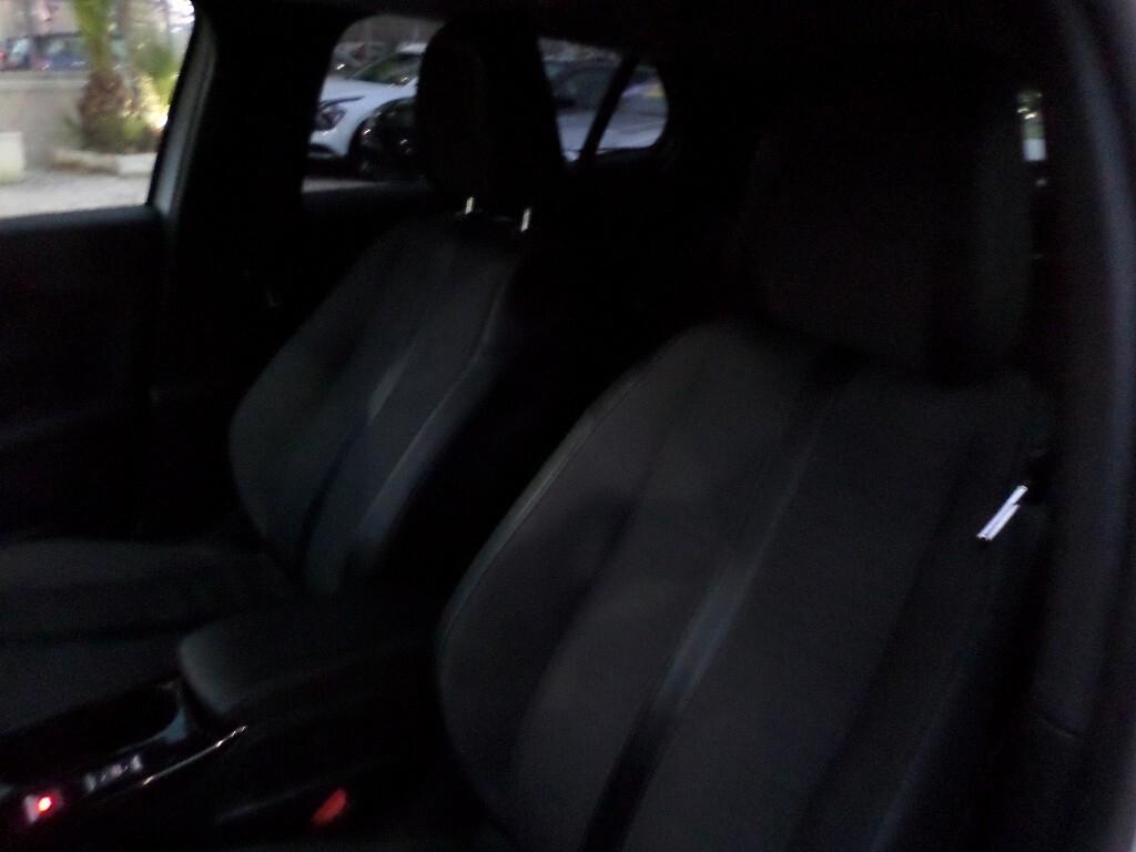 Peugeot 2008 BlueHDi 130 S&S EAT8 Allure