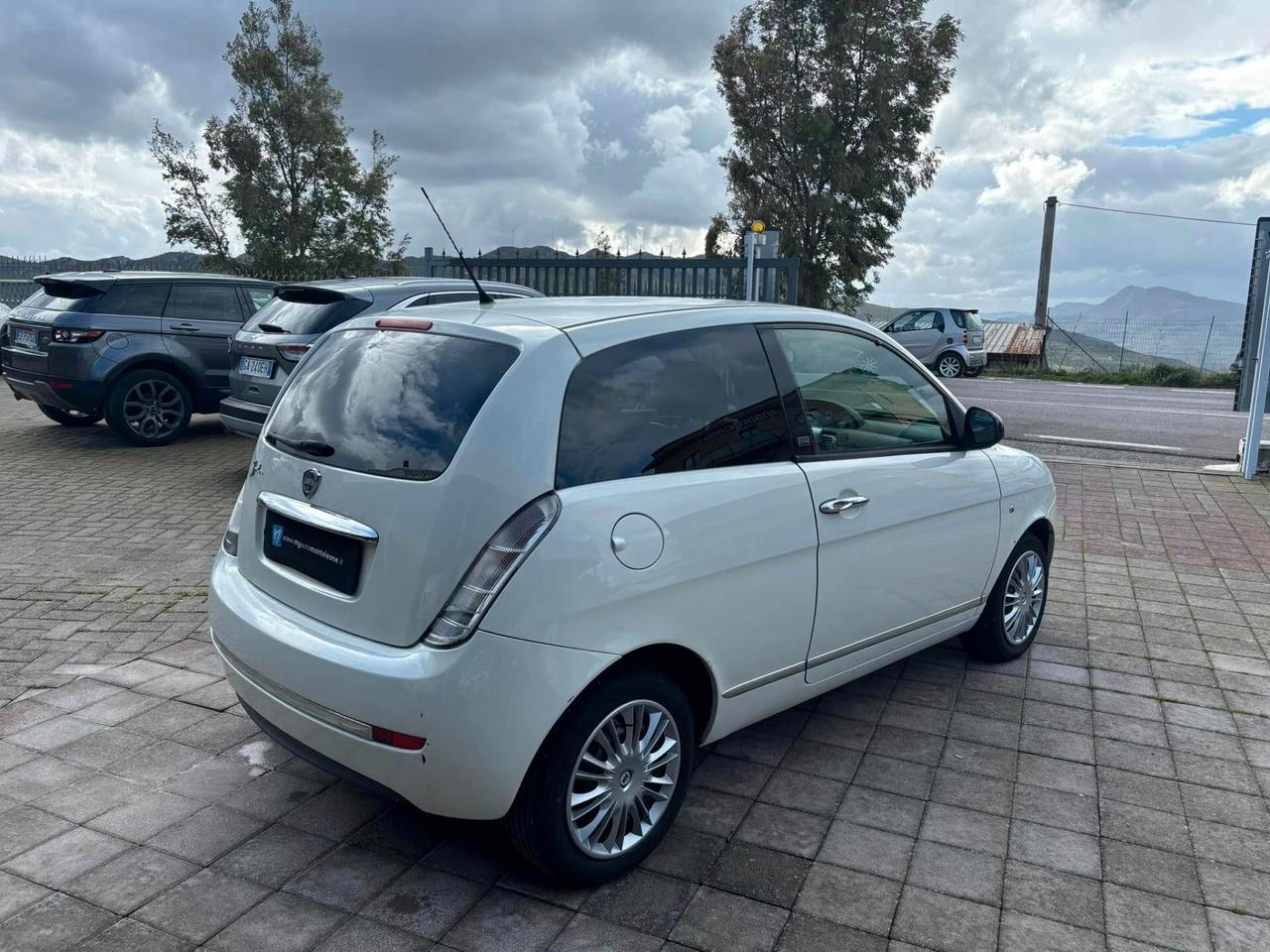 LANCIA YPSILON 1.2