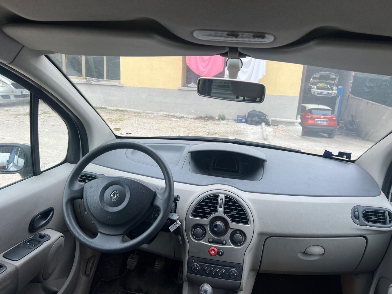 Renault Modus 1.2 16V Saint Tropez