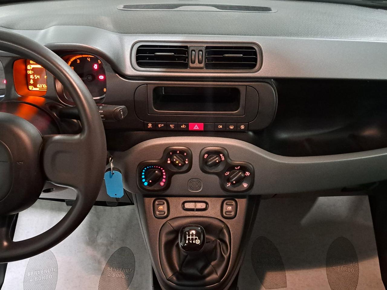Fiat Panda 1.0 FireFly Hybrid Street N1 Autocarro 4 Posti